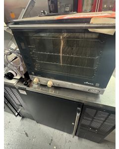 Cadco 1/2 Convection Oven